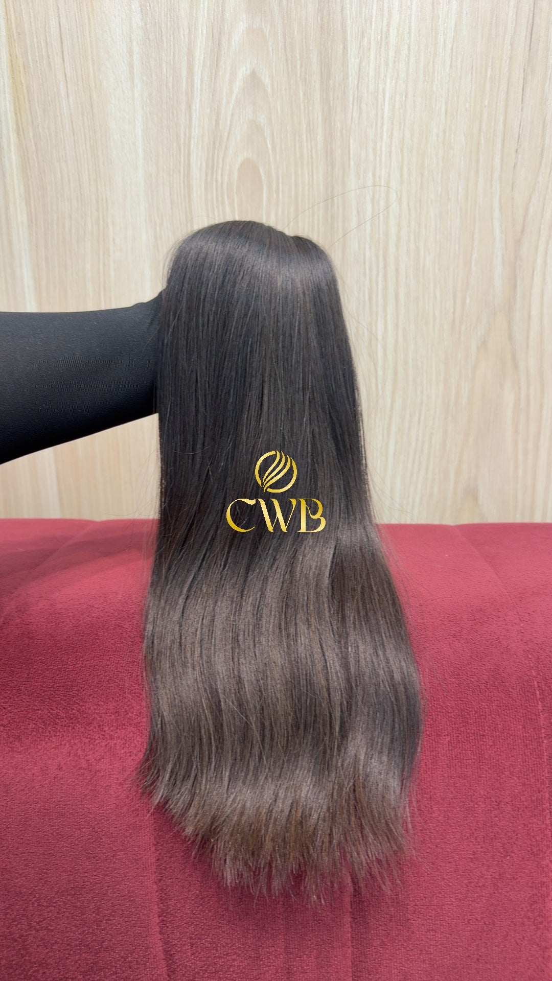 Cabelo castanho escuro 44cm sendo medido — 82g brasileiro do Sul