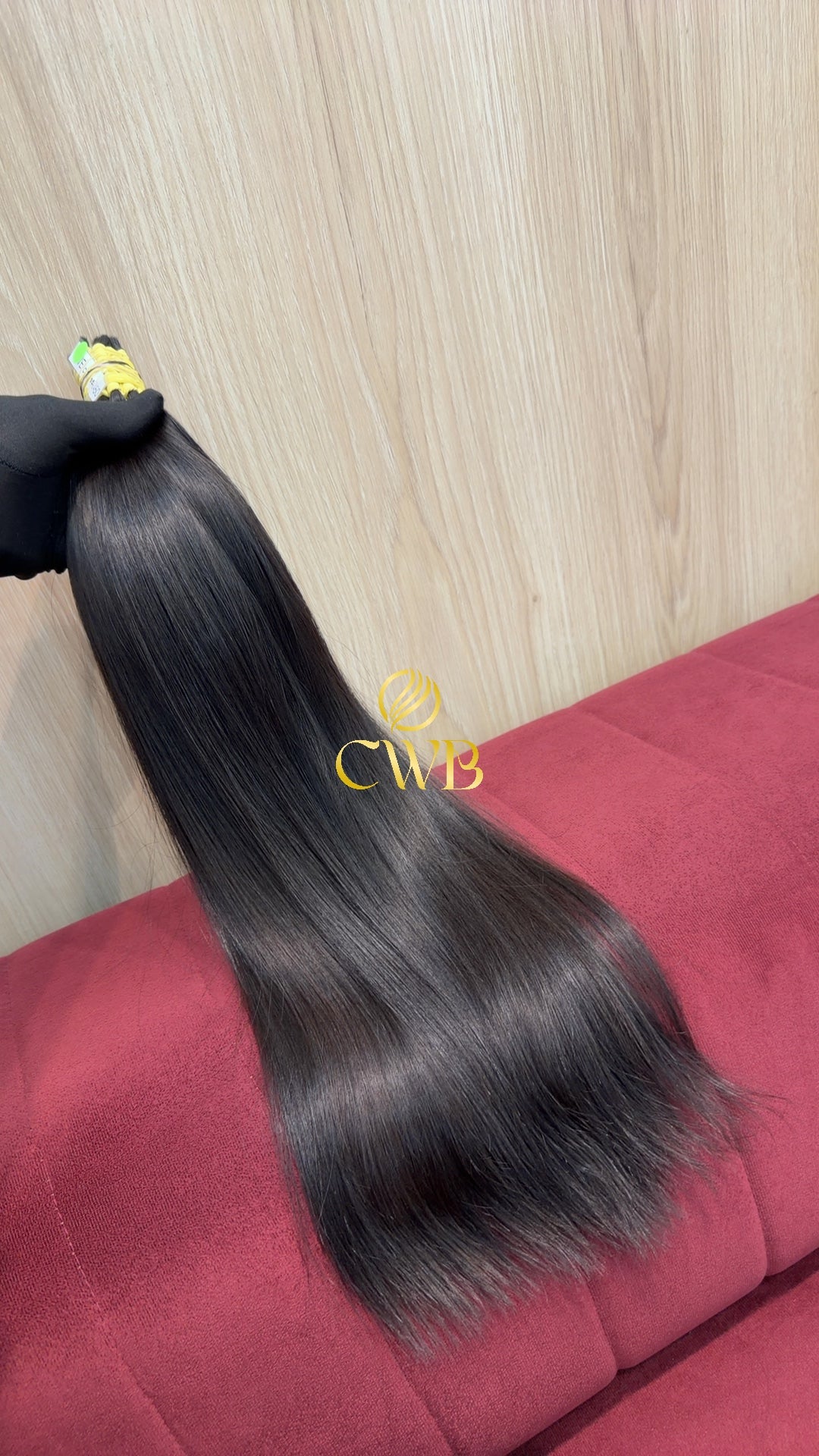 Cabelo castanho escuro natural 56cm 141g — CWB Cabelos Humanos