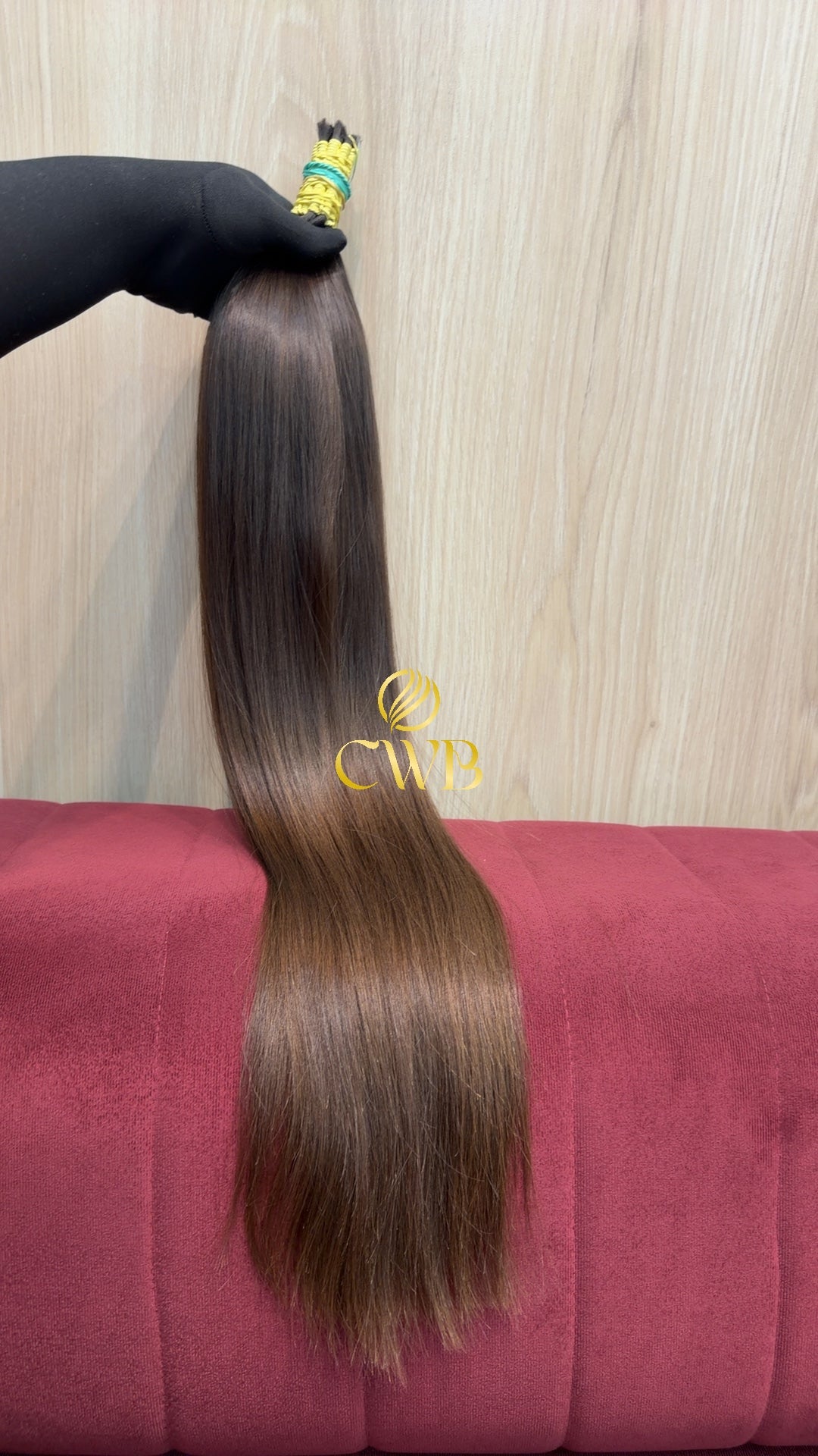 Textura do mega hair castanho claro liso natural CWB — peça única
