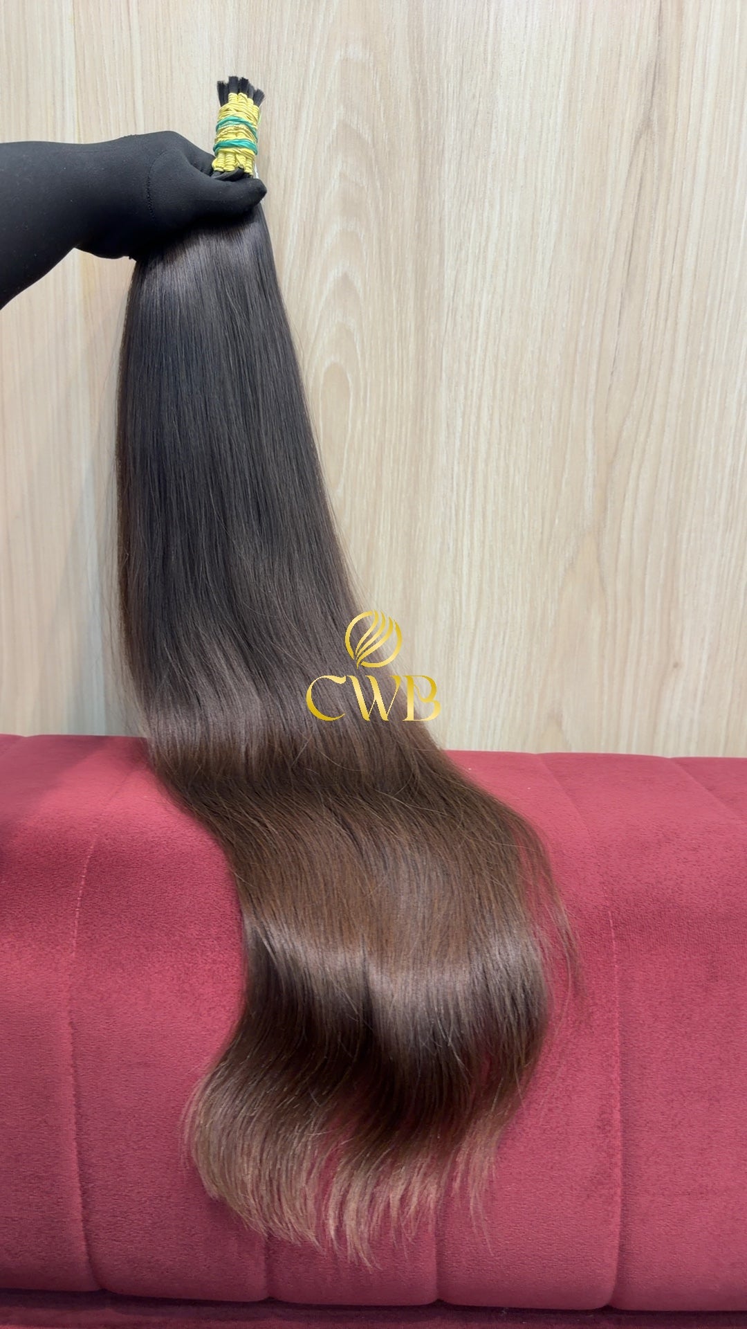 Textura do mega hair castanho médio liso natural CWB — peça única