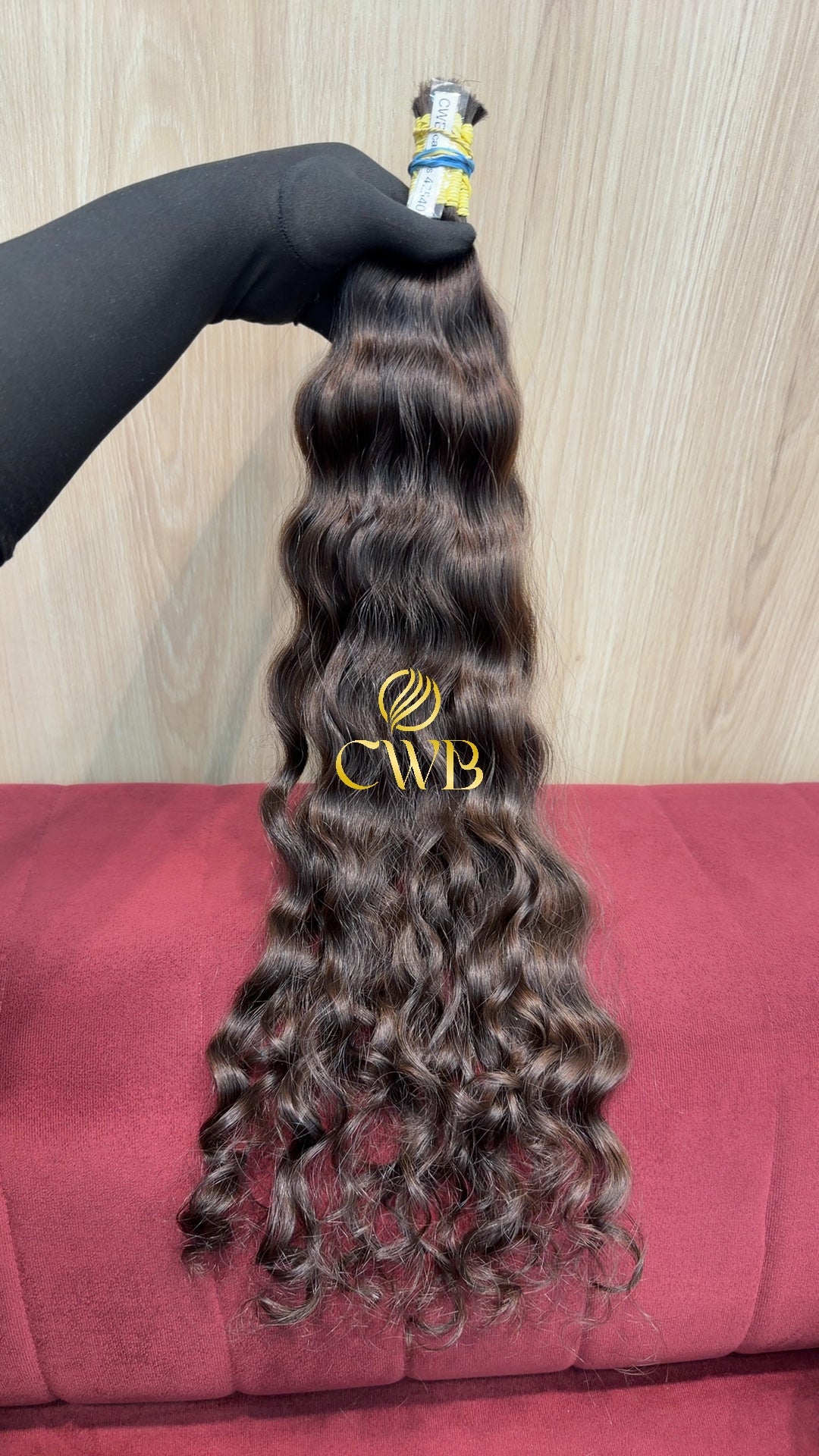 Textura do mega hair castanho médio ondulado natural CWB — peça única