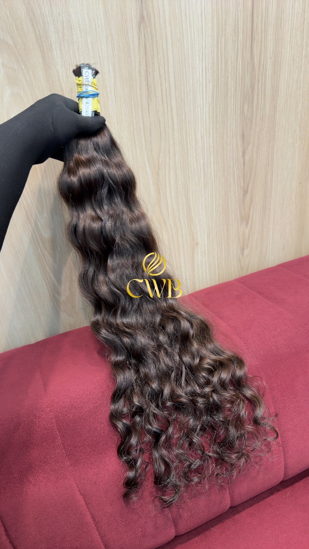 Cabelo castanho médio natural 61cm 123g — CWB Cabelos Humanos