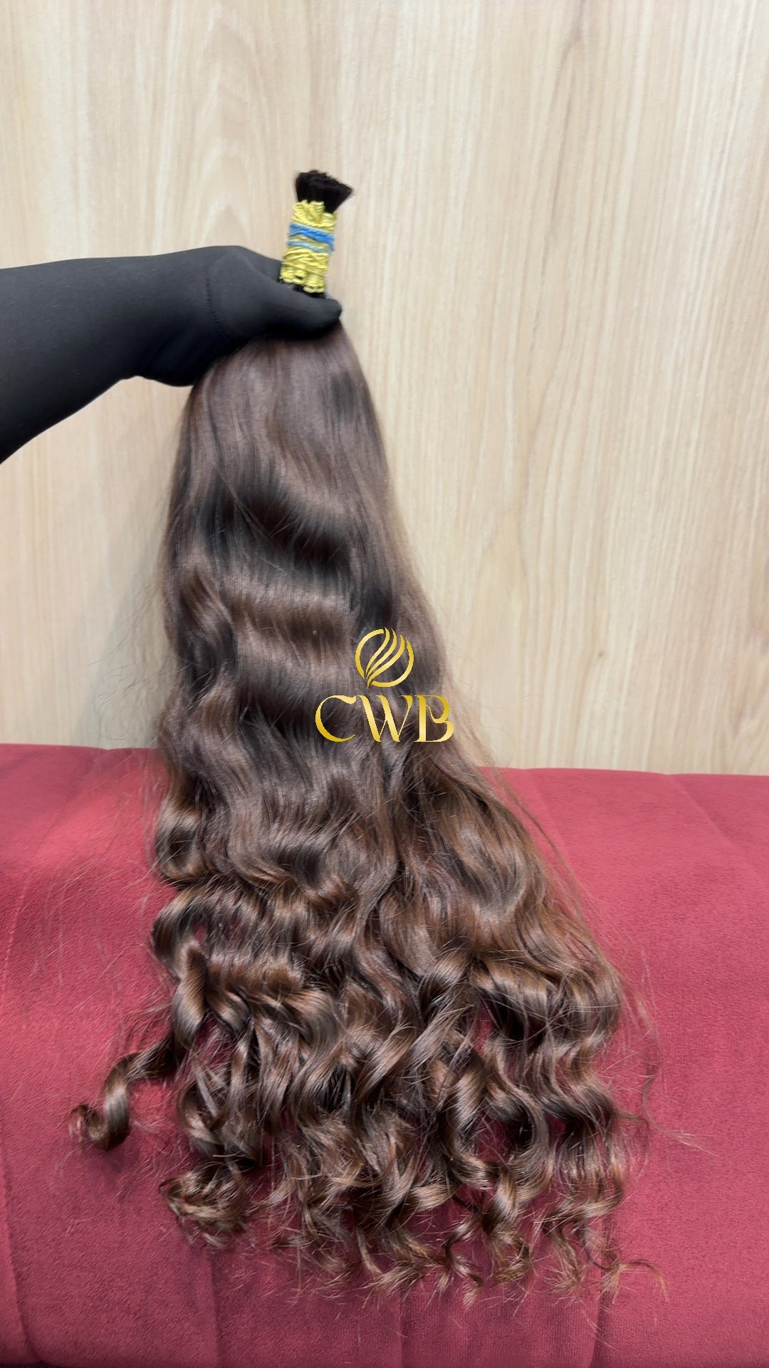 Textura do mega hair castanho claro liso natural CWB — peça única
