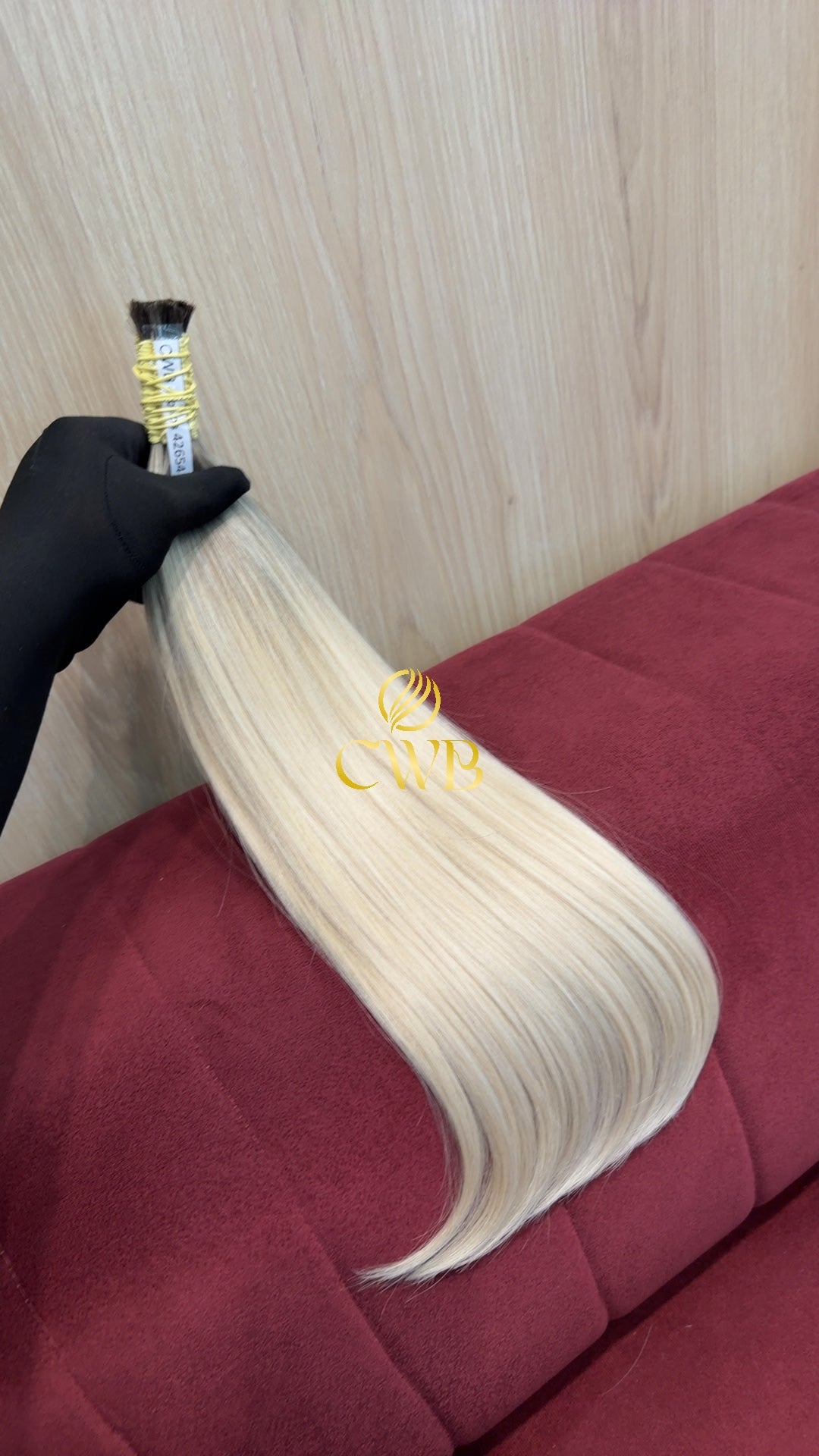 Cabelo loiro descolorido raiz esfumada natural 50cm 88g — CWB Cabelos Humanos