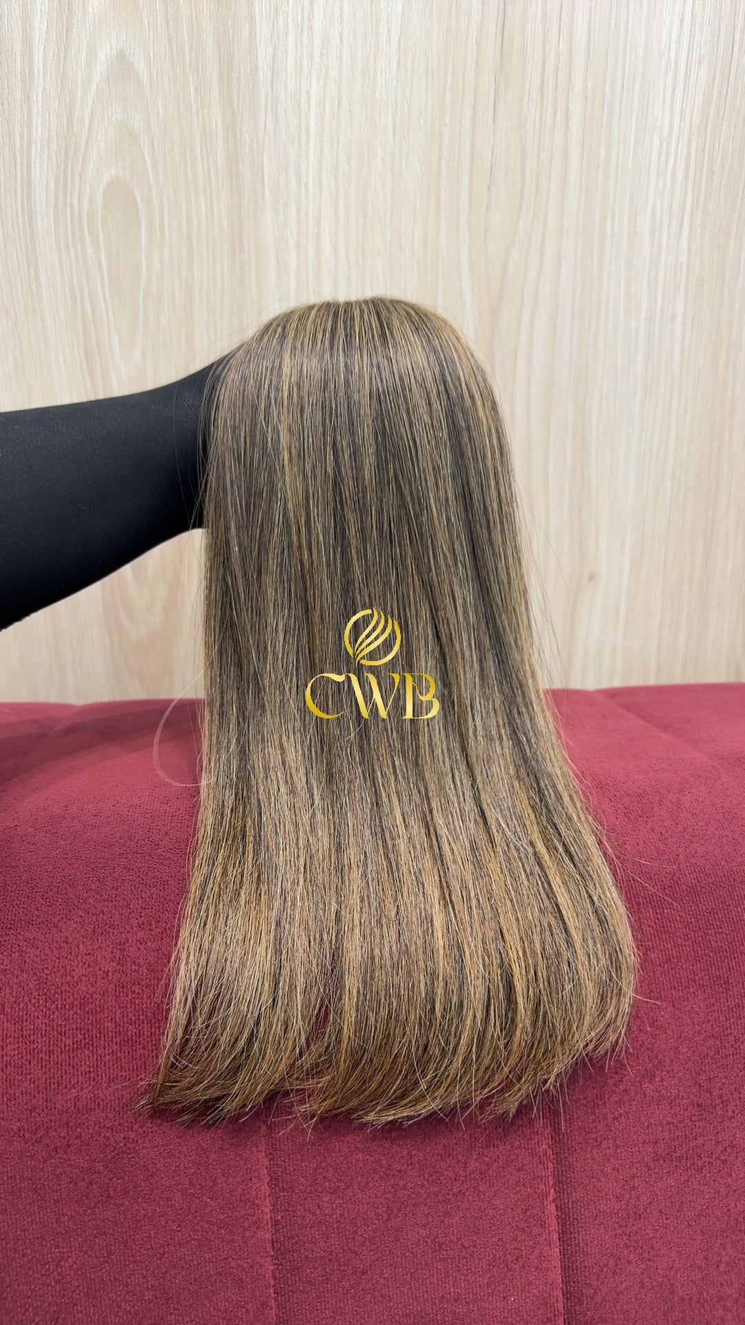 Cabelo loiro descolorido mesclado 42cm sendo medido — 91g brasileiro do Sul