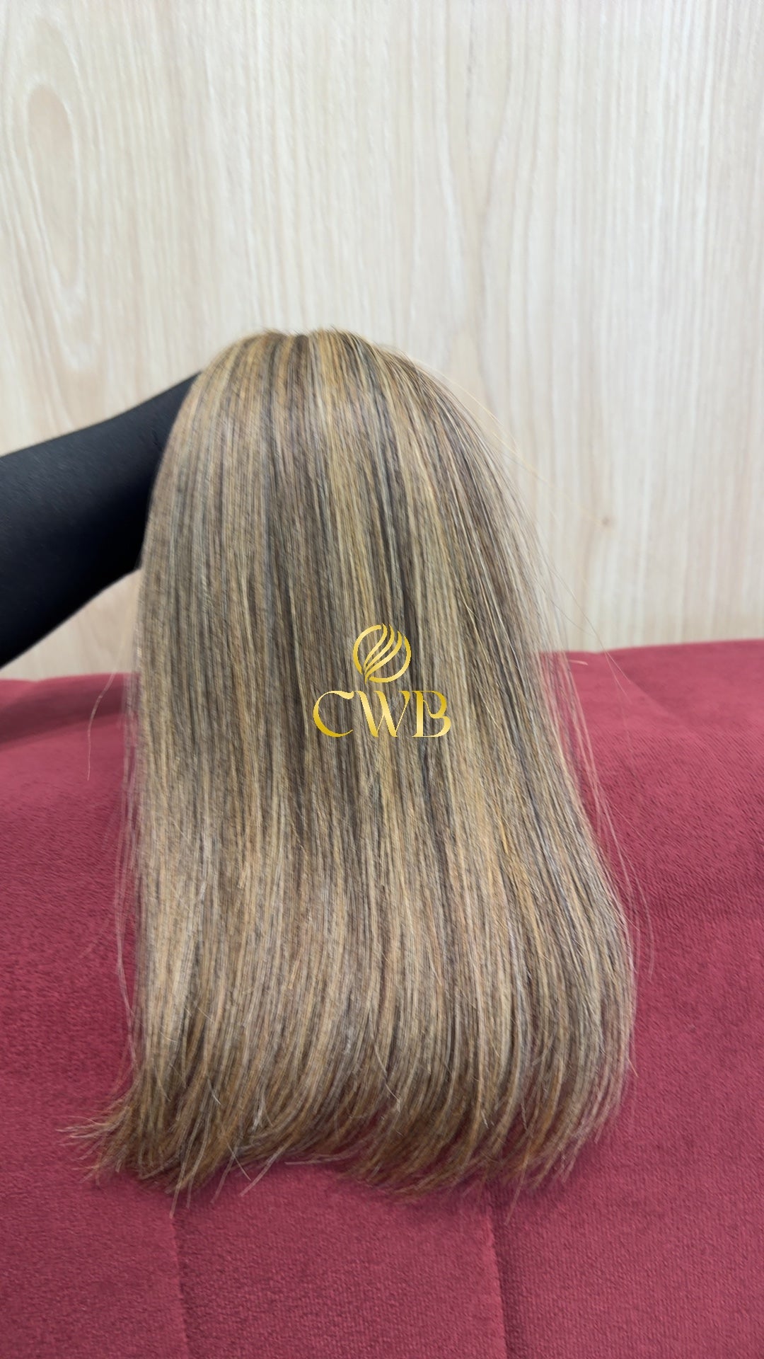 Cabelo loiro descolorido mesclado 38cm sendo medido — 73g brasileiro do Sul