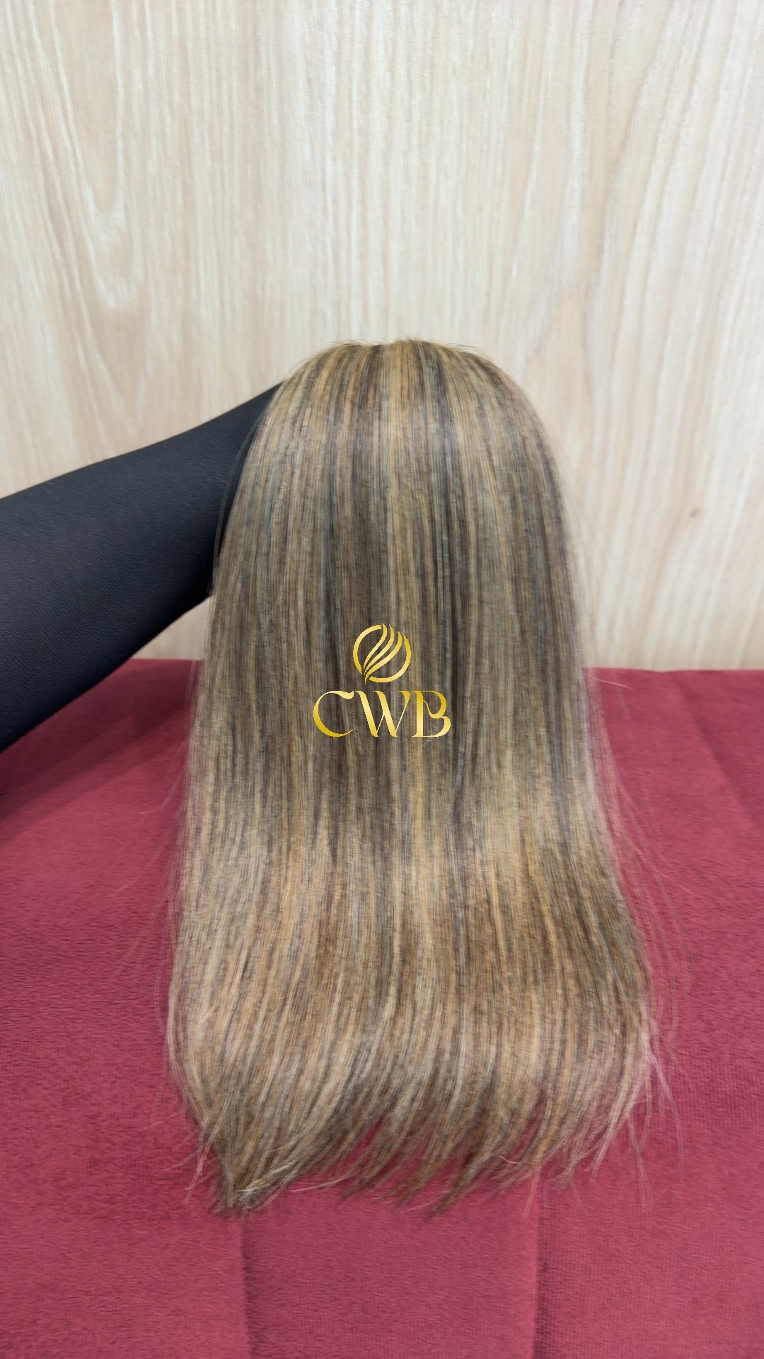 Cabelo humano natural loiro descolorido mesclado 38cm 73g — mega hair peça única CWB, vista de trás