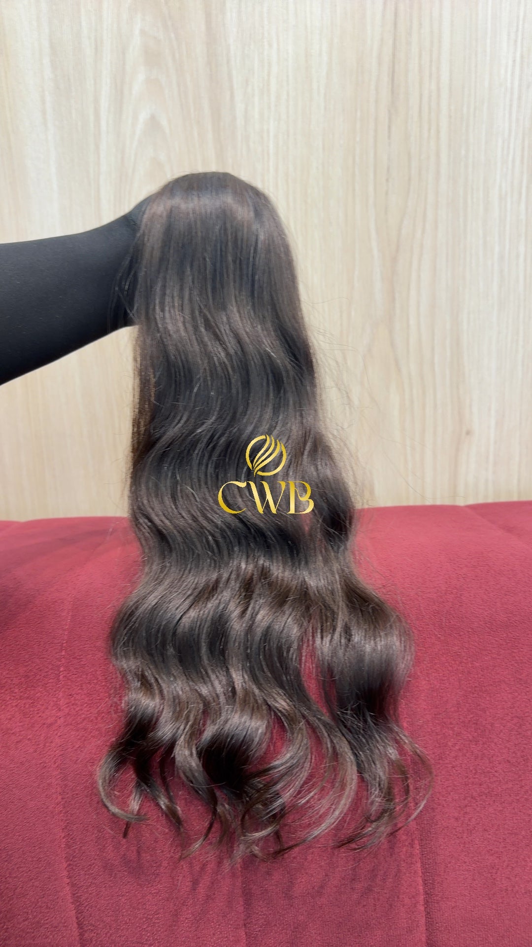 Cabelo humano natural castanho médio 49cm 53g — mega hair peça única CWB, vista de trás