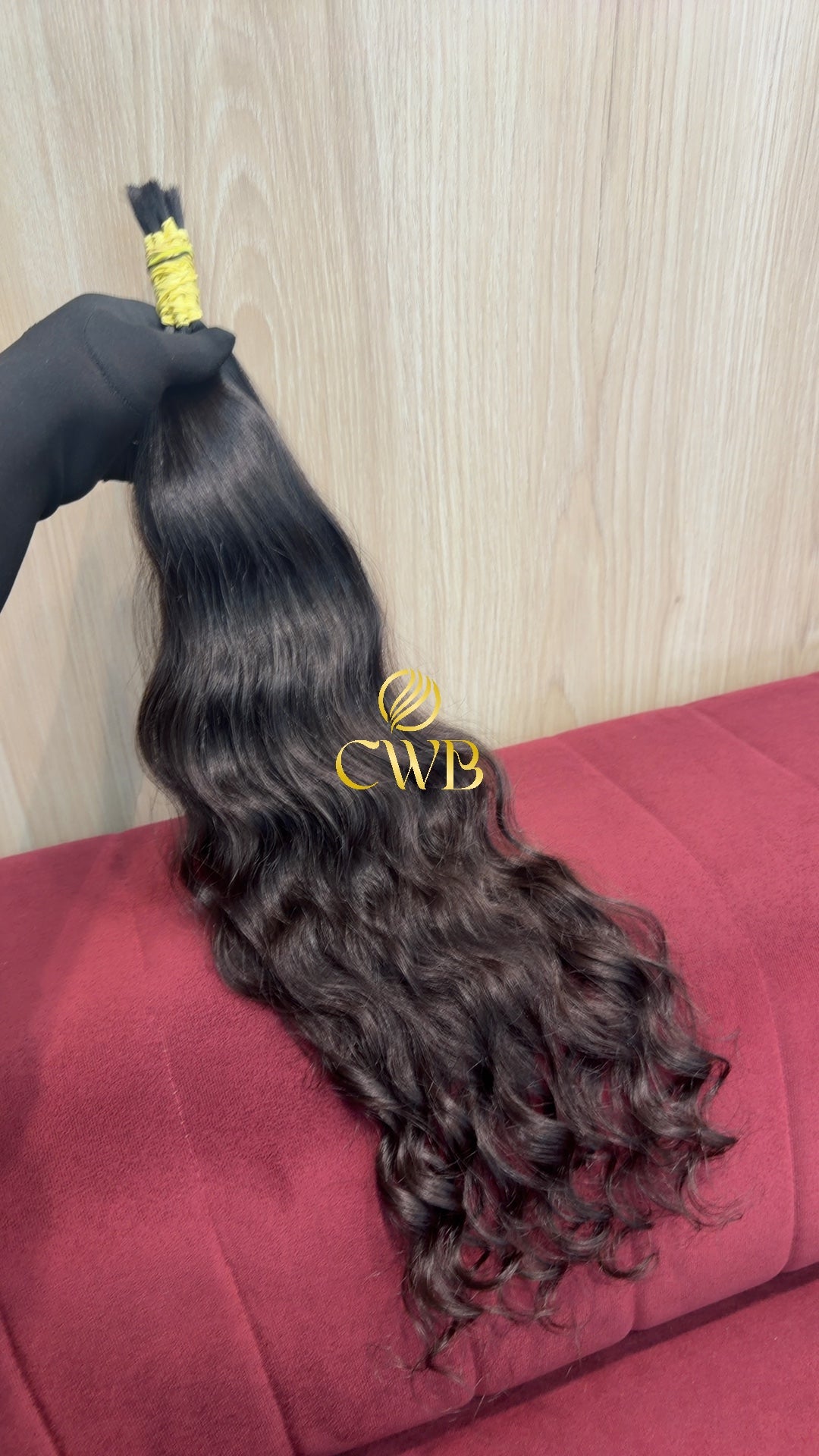 Cabelo castanho escuro 56cm sendo medido — 84g brasileiro do Sul
