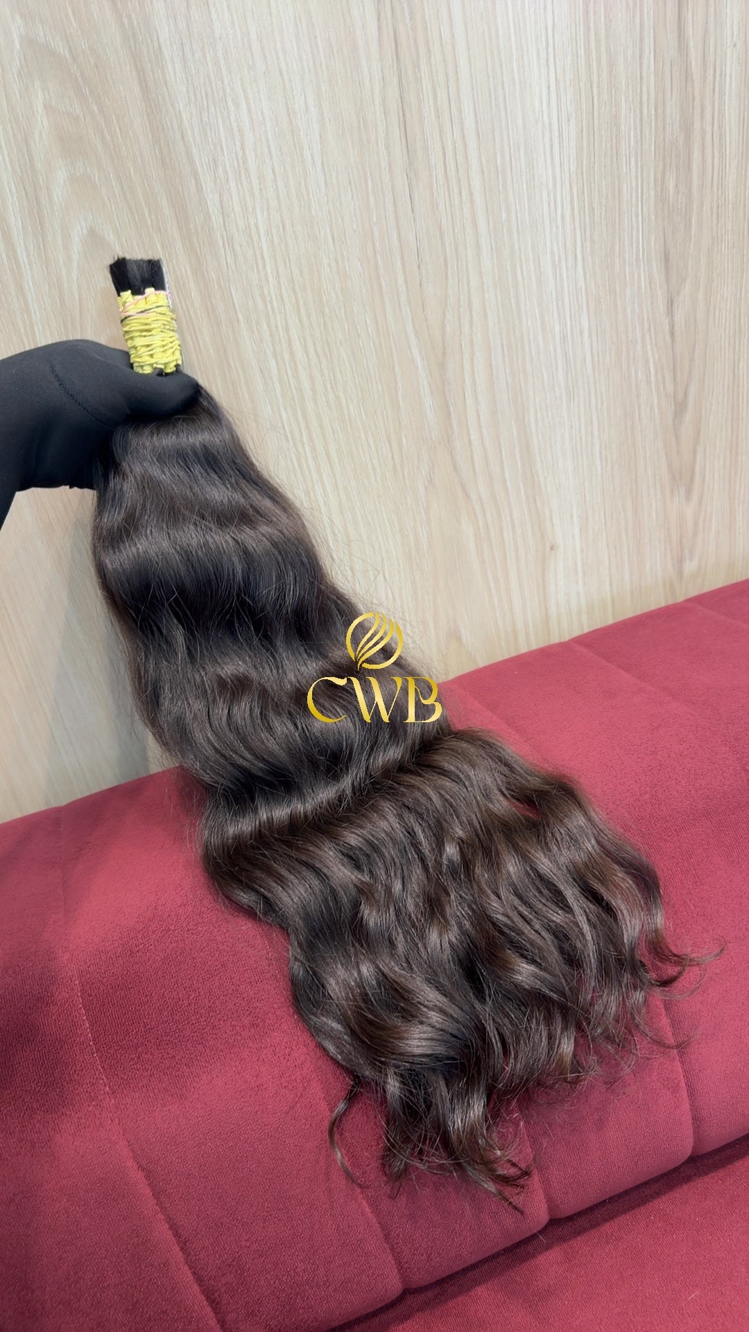 Cabelo castanho médio natural 56cm 156g — CWB Cabelos Humanos