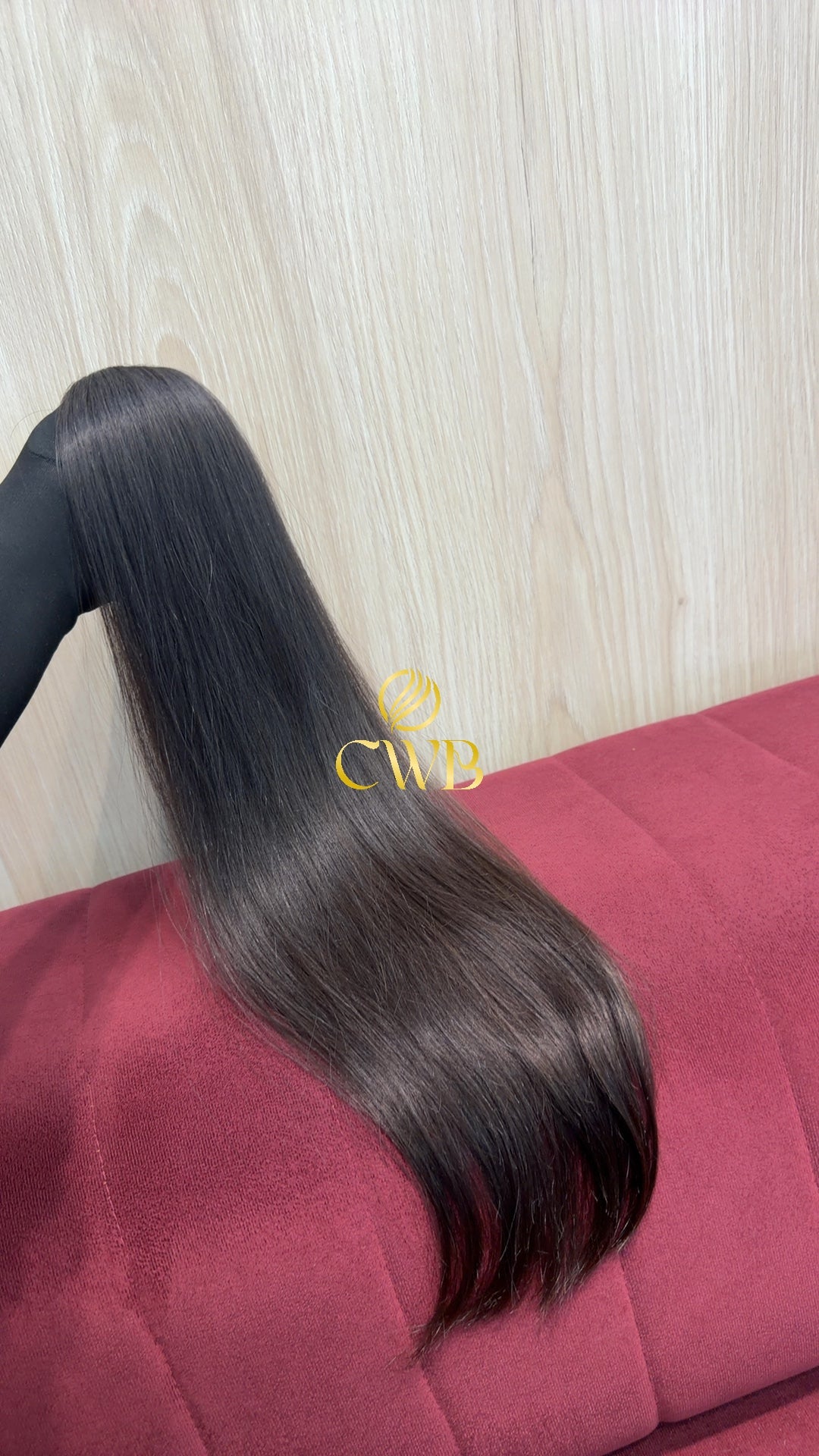 Detalhe do cabelo castanho médio 59cm — CWB Cabelos