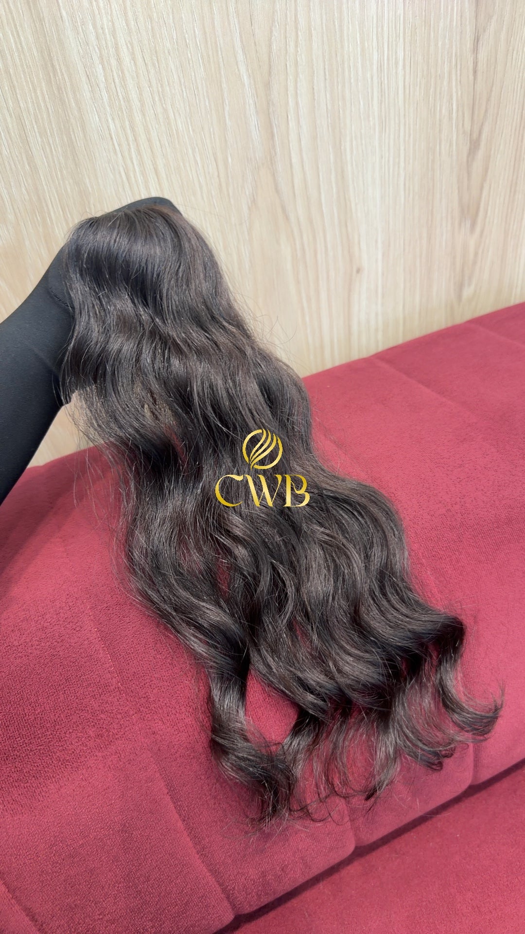 Cabelo humano natural castanho escuro 43cm 33g — mega hair peça única CWB, vista de trás