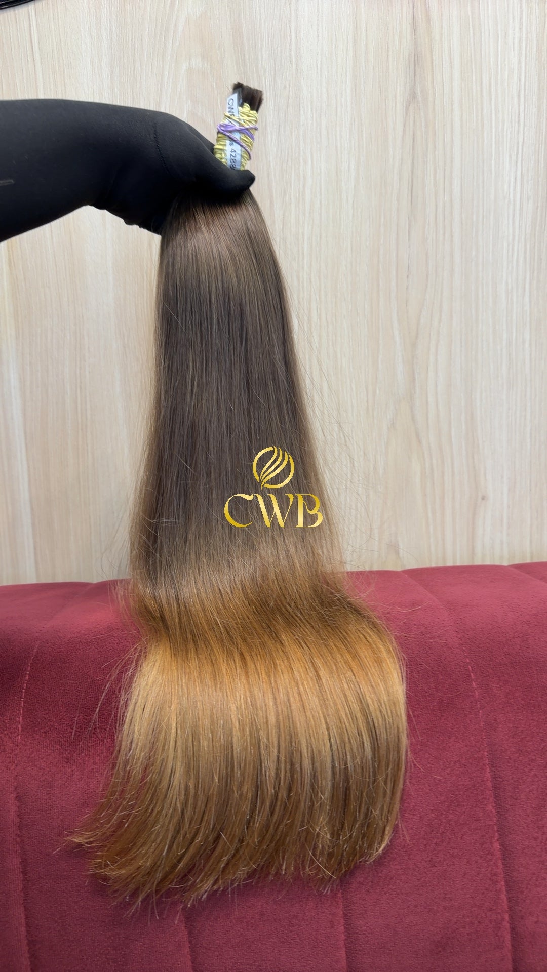 Textura do mega hair loiro claro liso natural CWB — peça única