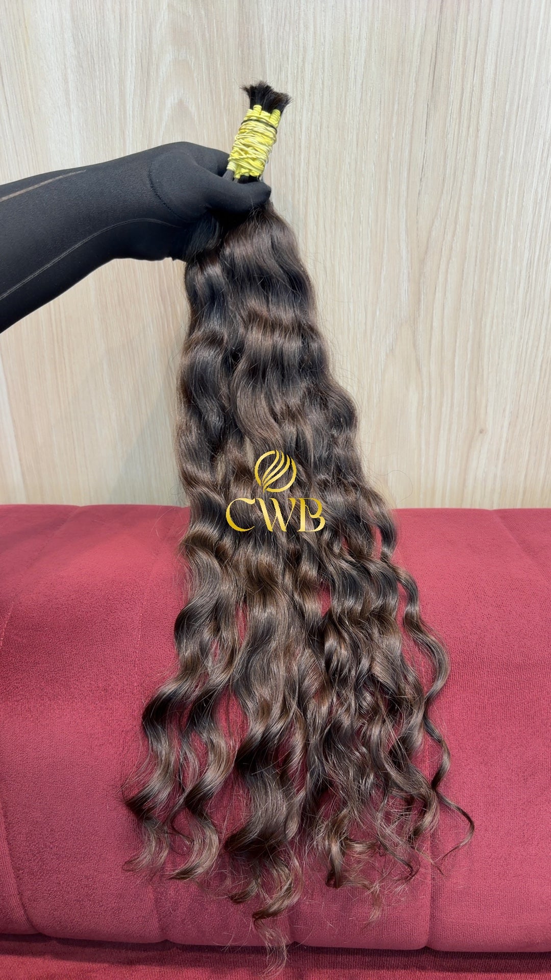 Cabelo castanho médio natural 57cm 114g — CWB Cabelos Humanos