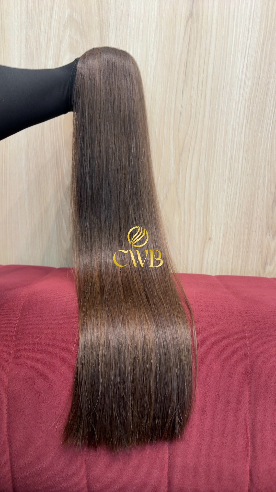 Cabelo castanho claro 70cm sendo medido — 126g brasileiro do Sul