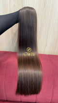 Cabelo humano natural castanho claro liso 70cm 126g — mega hair peça única CWB, vista de trás