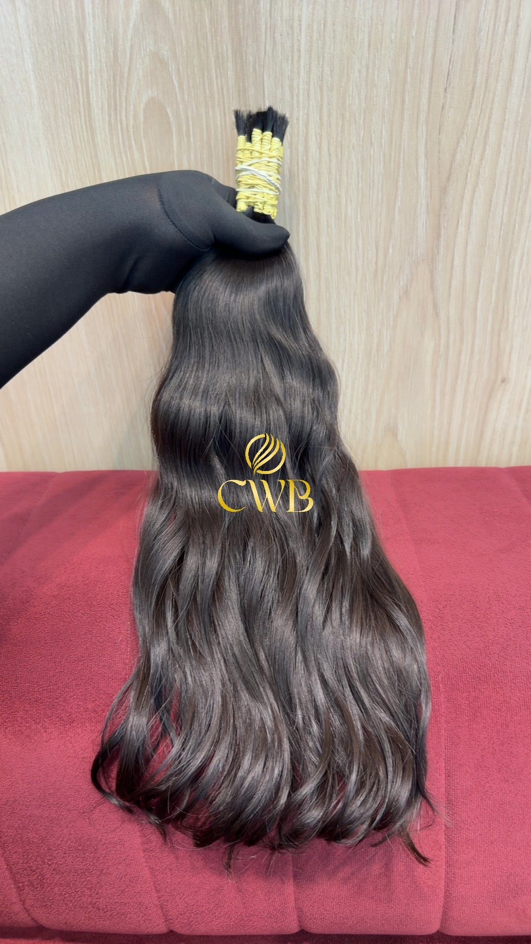 Mega hair castanho médio ondulado 52cm — peça exclusiva CWB