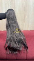 Cabelo humano natural castanho médio ondulado 60cm 94g — mega hair peça única CWB, vista de trás