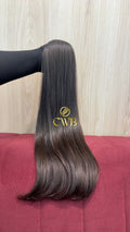 Cabelo humano natural castanho claro liso 59cm 90g — mega hair peça única CWB, vista de trás