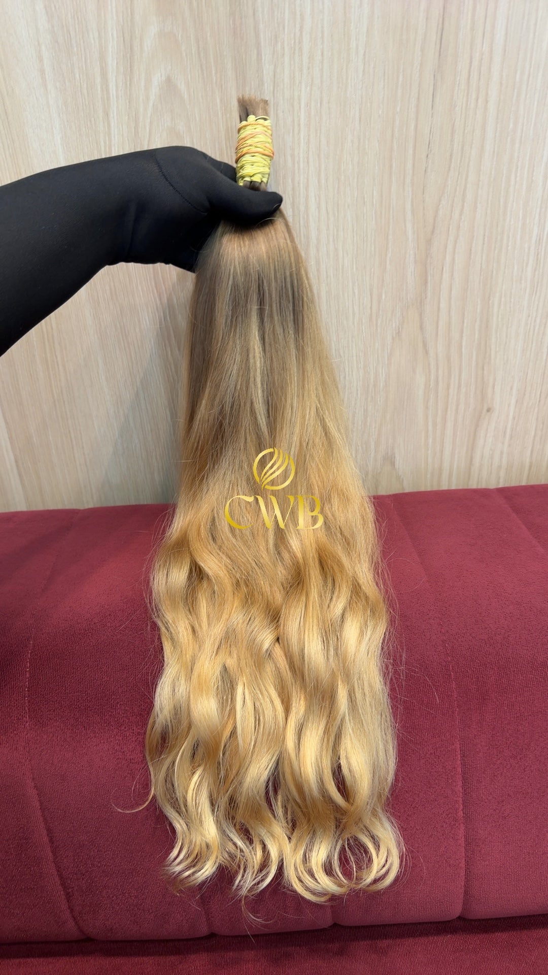 Mega hair loiro claríssimo ondulado 59cm — peça exclusiva CWB raridade