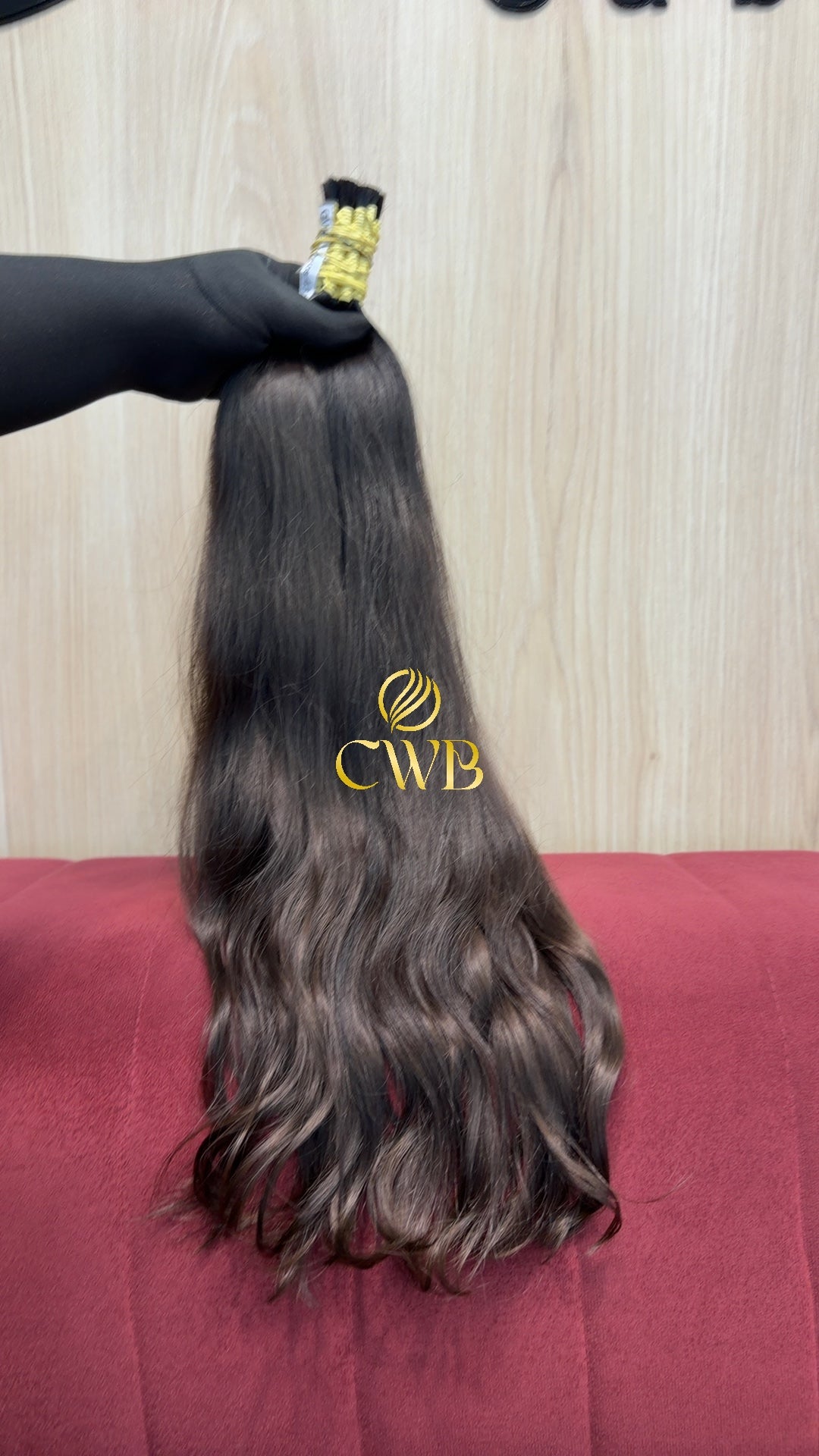 Textura do mega hair castanho escuro ondulado natural CWB — peça única