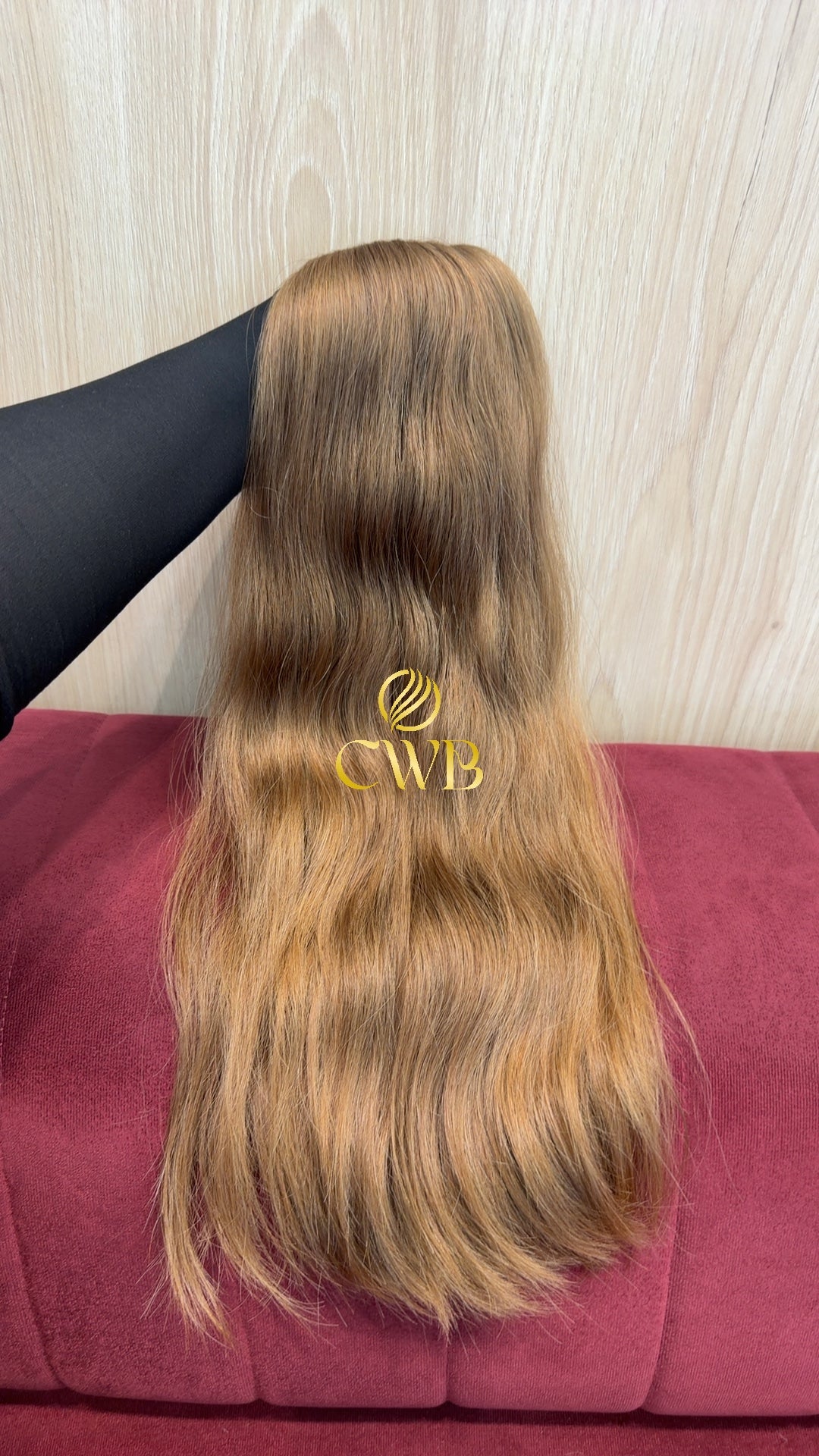 Cabelo humano natural loiro claro liso 58cm 221g — mega hair peça única CWB, vista de trás
