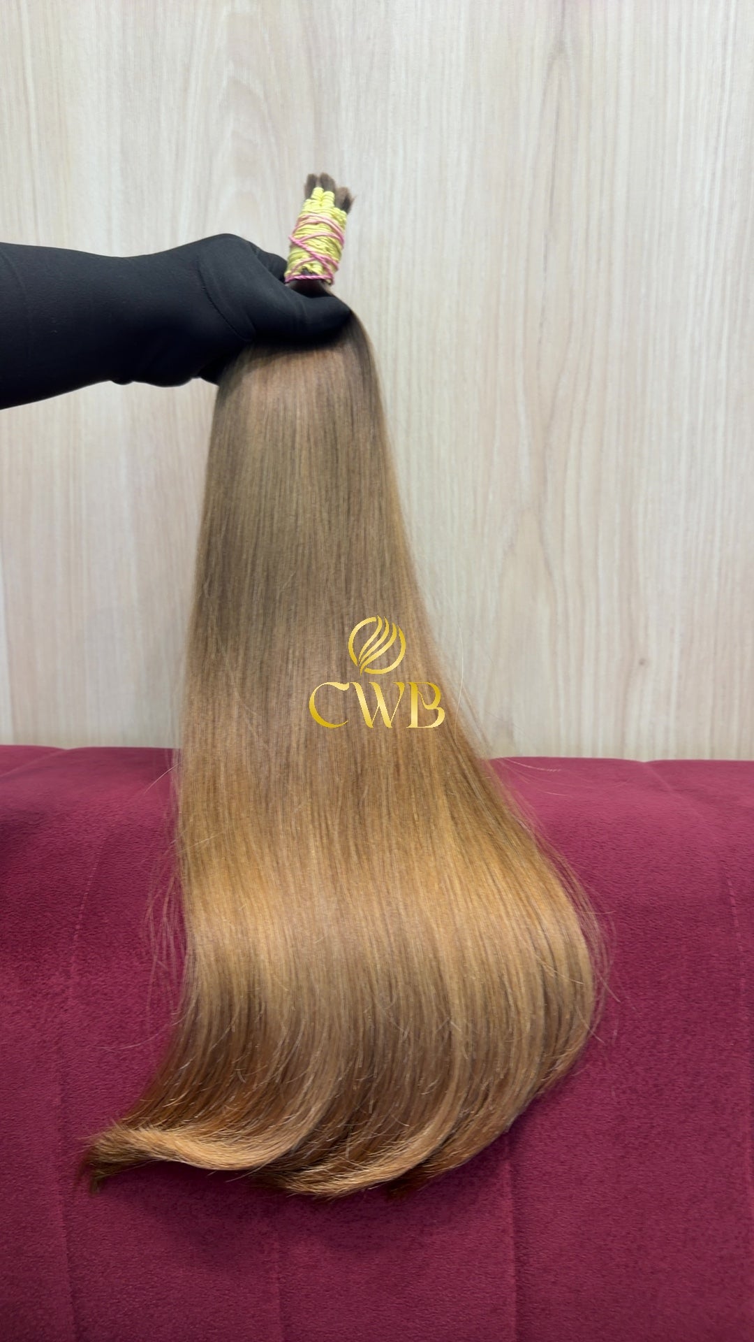 Textura do mega hair loiro claro liso natural CWB — peça única