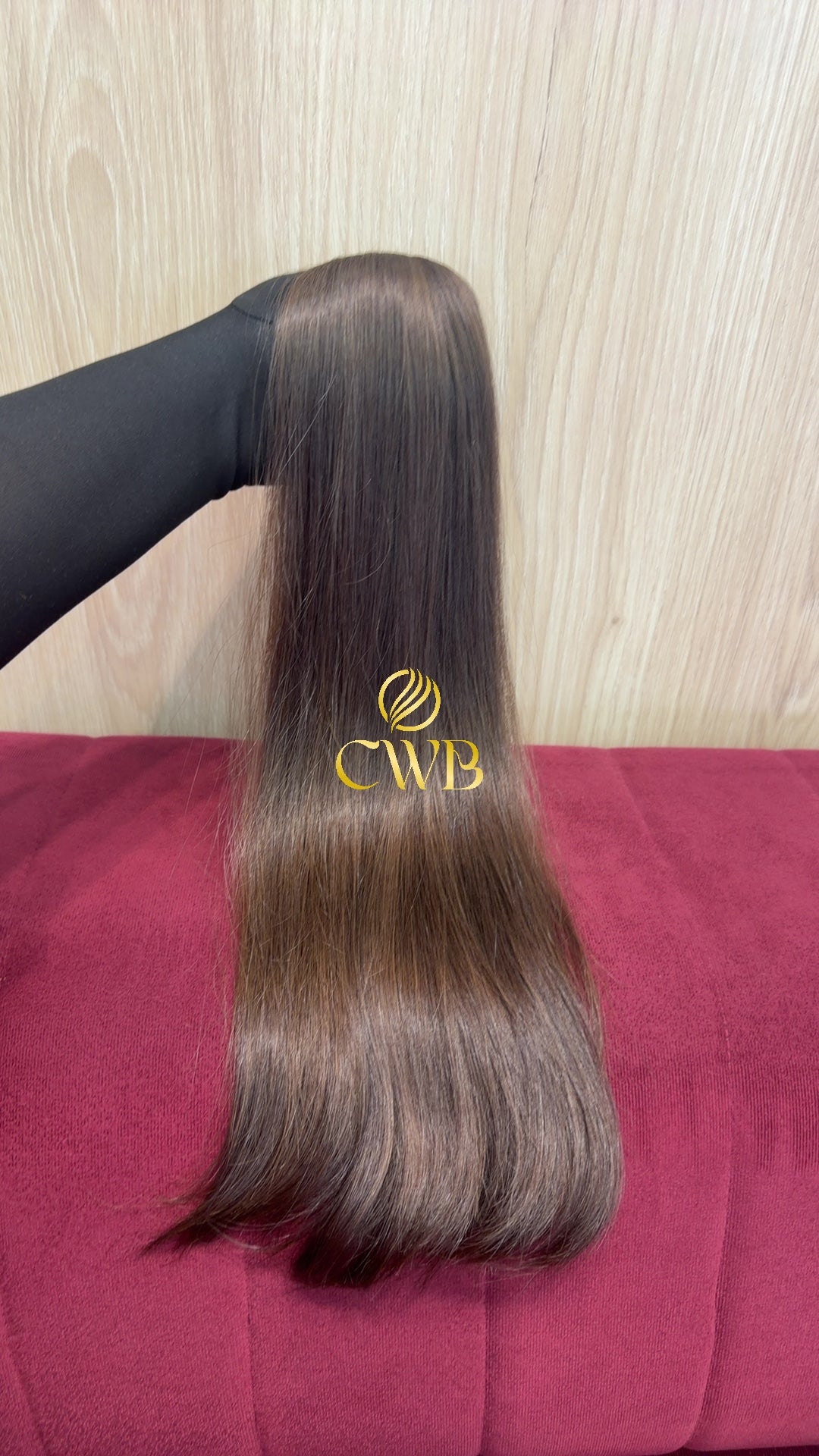 Cabelo loiro médio 54cm sendo medido — 75g brasileiro do Sul
