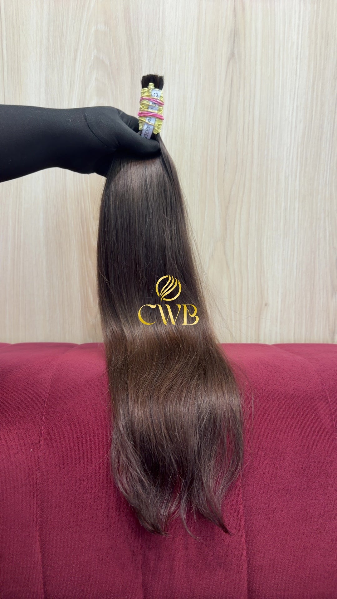 Textura do mega hair loiro escuro ondulado natural CWB — peça única