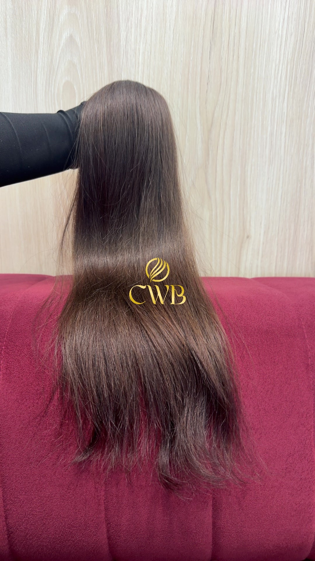 Cabelo humano natural loiro escuro ondulado 56cm 107g — mega hair peça única CWB, vista de trás